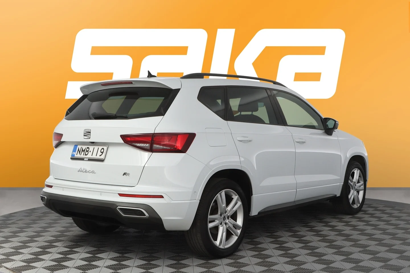 Car Image - 2IDL9CaAIrZQ7dg9oBM20G