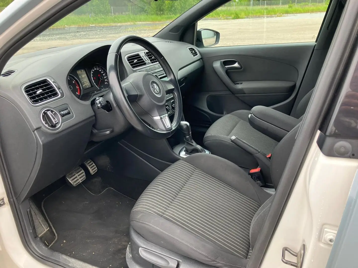 Car Image - 4qEAmzU9llKI3hB4QGufJn