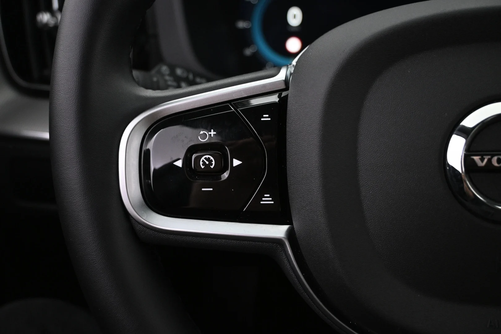 Car Image - 62Ozvl7IRMM4M4p69uTxHV
