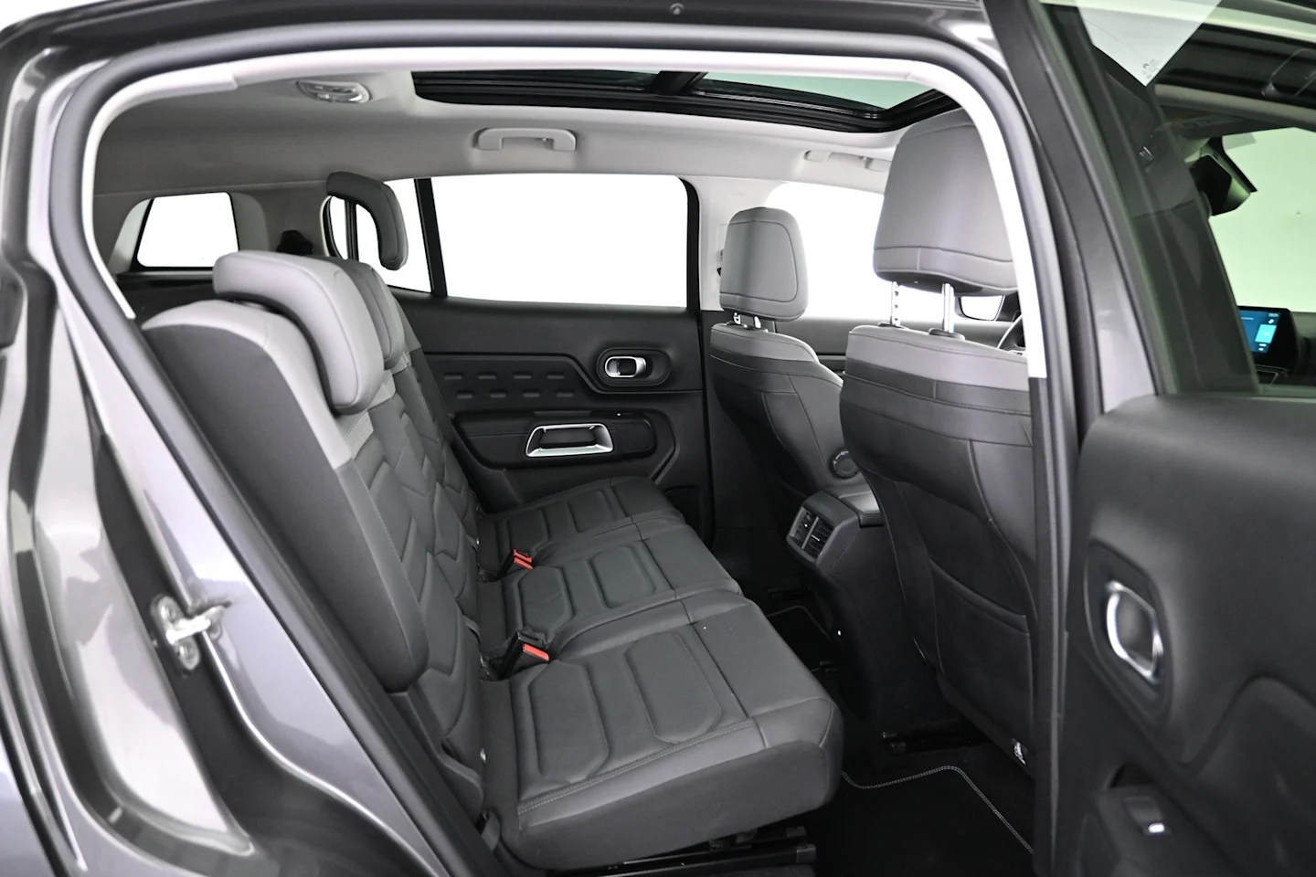 Car Image - 59djnvaDqp8tTO0E8xlEud