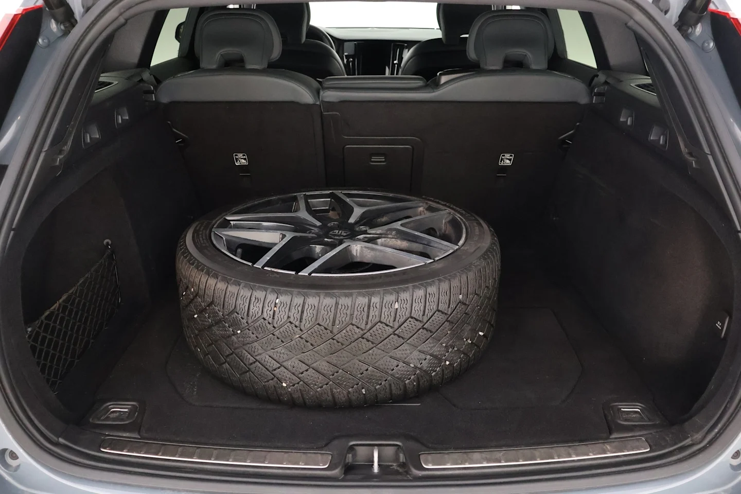 Car Image - 3uhiCVC8M0BuOMniQkR9yc