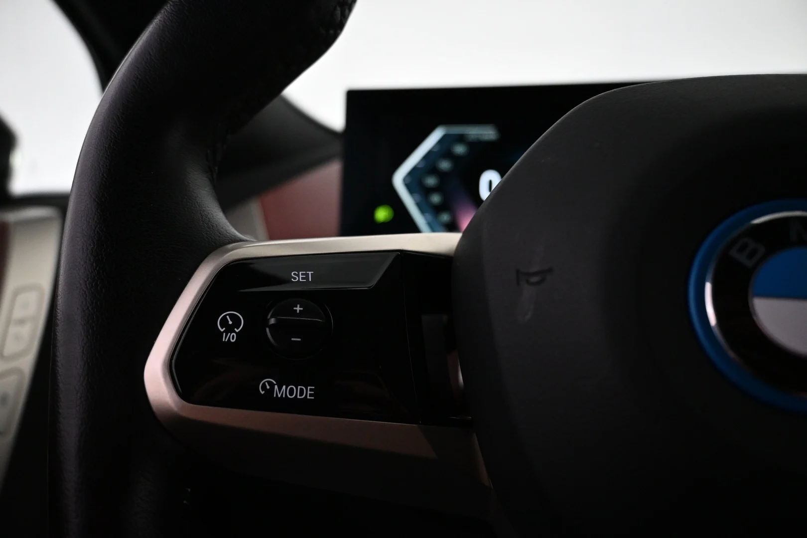 Car Image - 4bqSrZG4q1CDnZA3bEeFjO