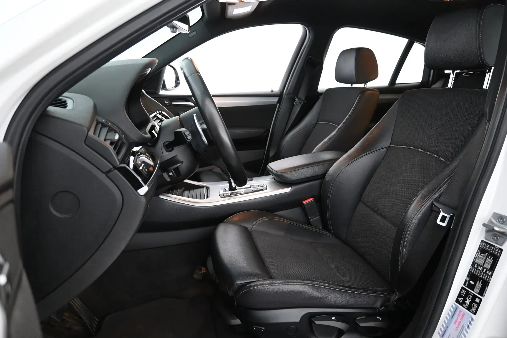 Car Image - 3bUTMojxKJzqC2QHhIrDre