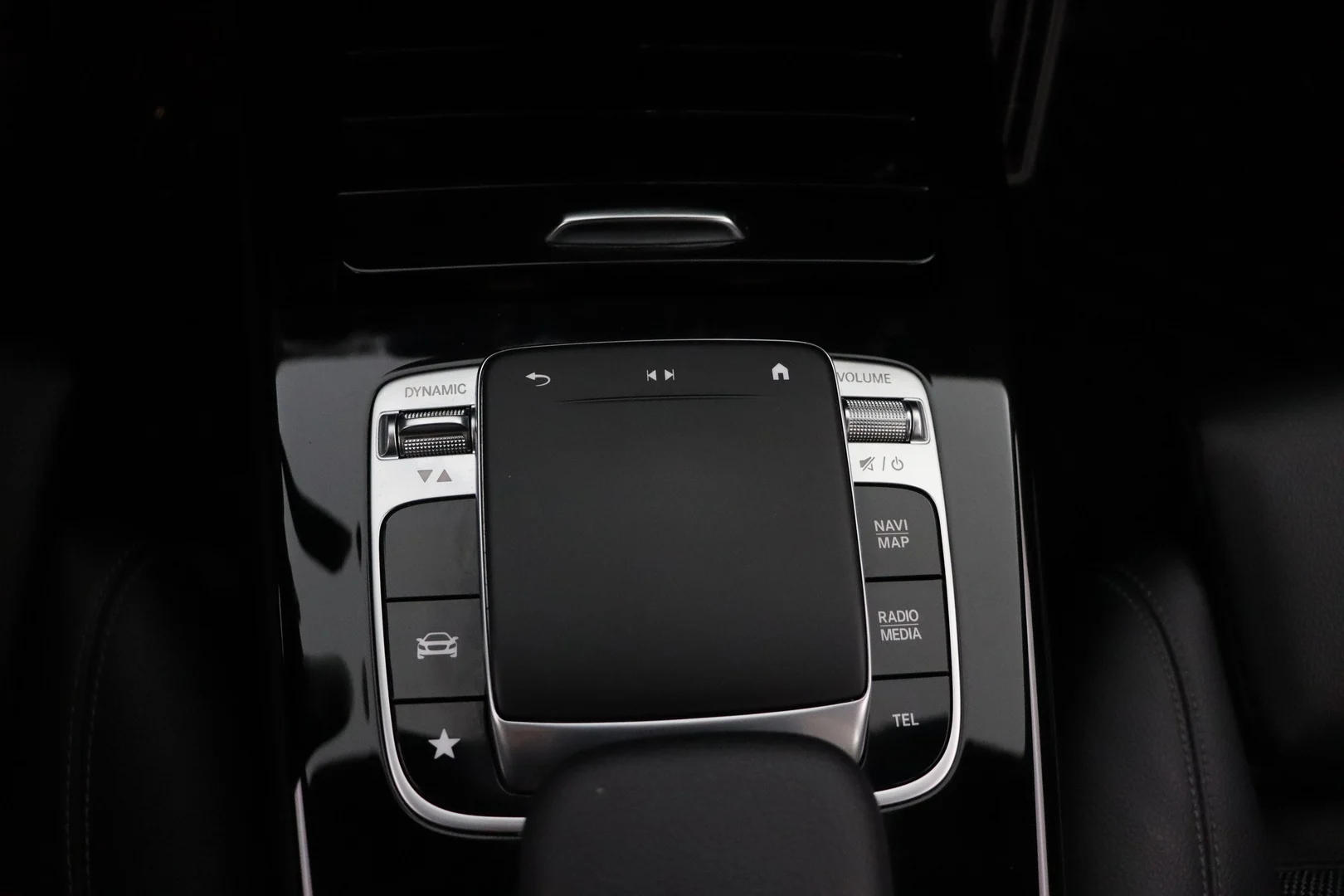 Car Image - 1AJWptYGq77wBgRpF1JJHC