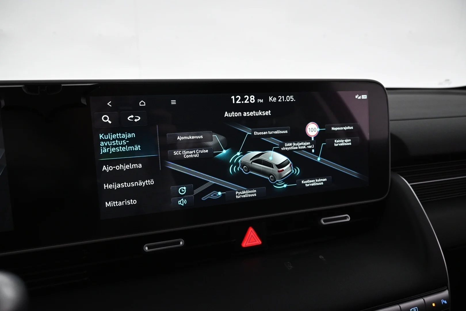 Car Image - 46uEWryf5h9j48cRdEV9U1