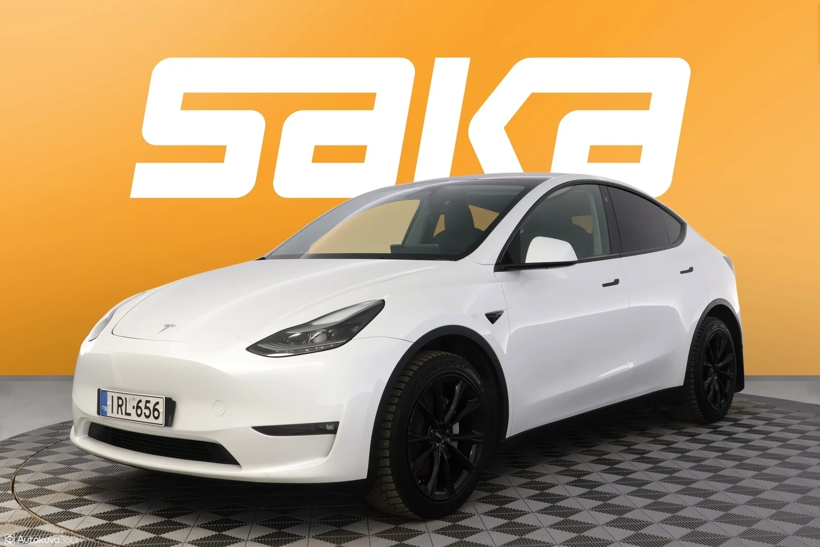 Car Image - 5wMQvMc60y3vtZZdrCBm33