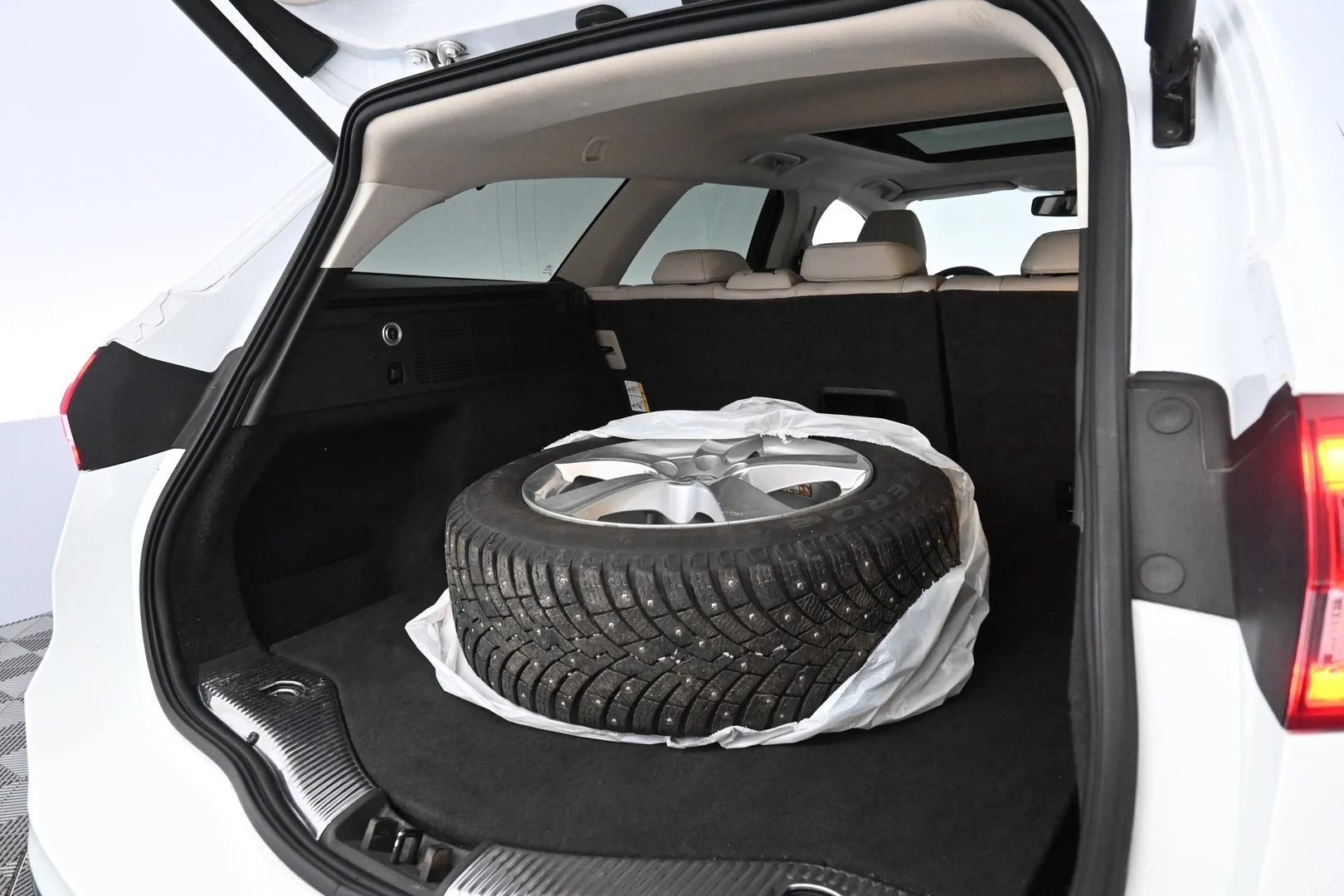 Car Image - bT3wZ27TtceL7gD34Y1rc