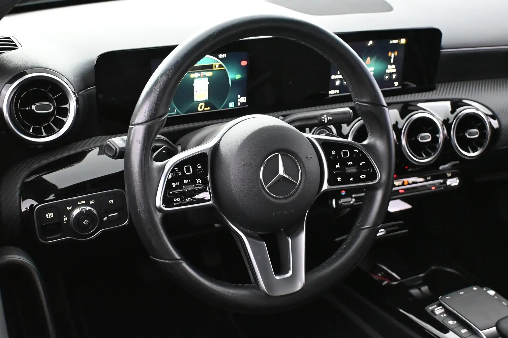 Car Image - 1skr2wxxGSQLKnKcP9nPjy