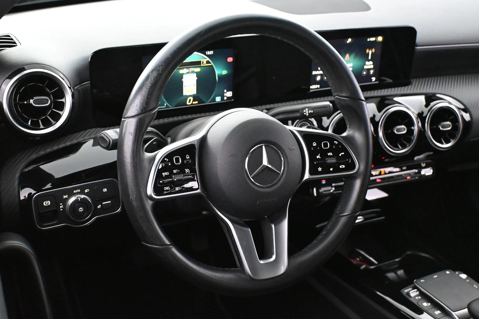 Car Image - 1skr2wxxGSQLKnKcP9nPjy