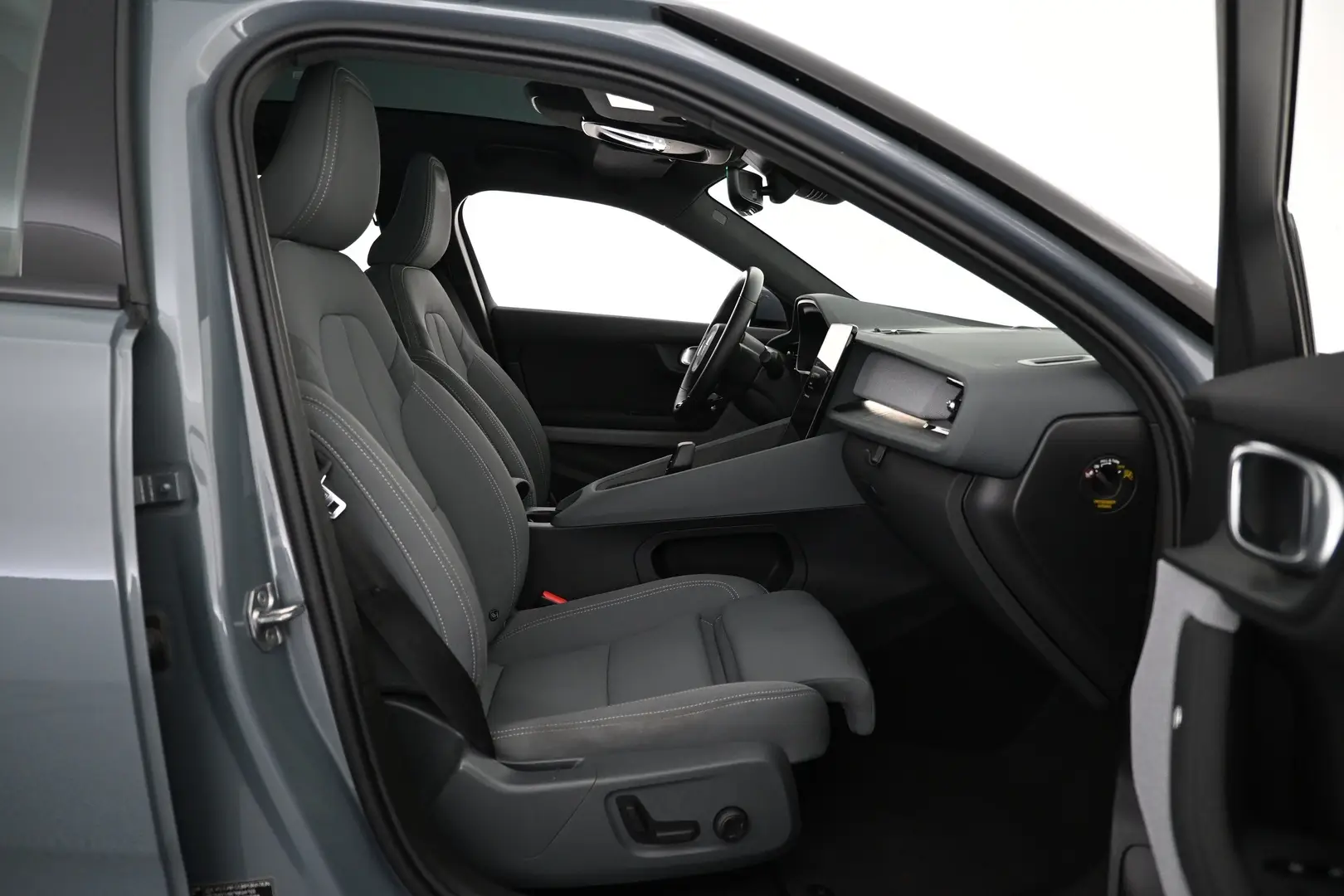 Car Image - 2FLPz800I17BvtVQLwegW3