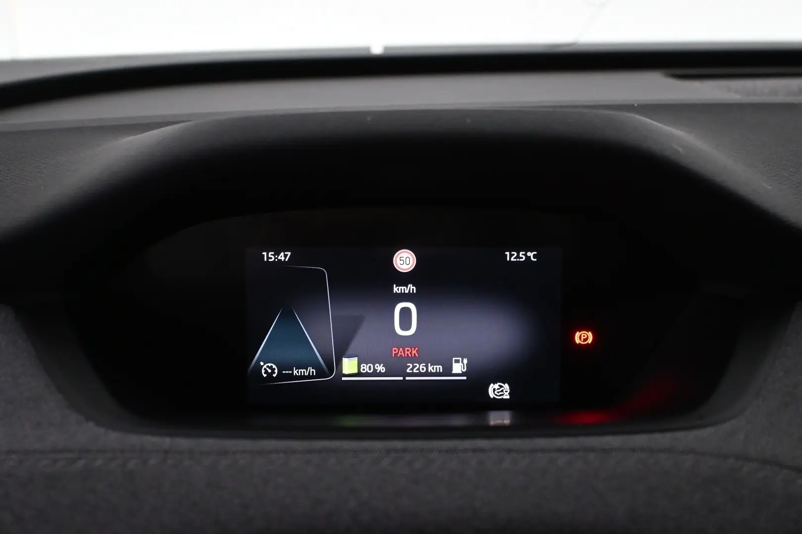 Car Image - 3I8aSDsIEcR9ZxqI6uGpyY