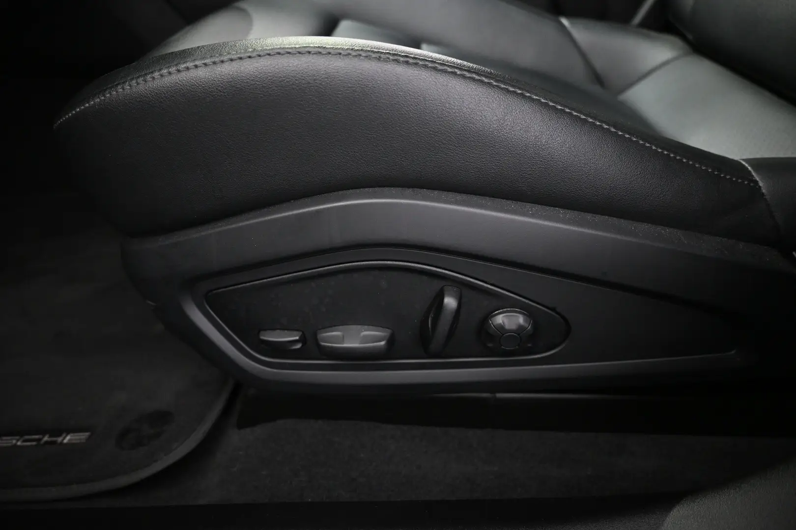 Car Image - 5P6pPpP8TvHTZp5pgV672S