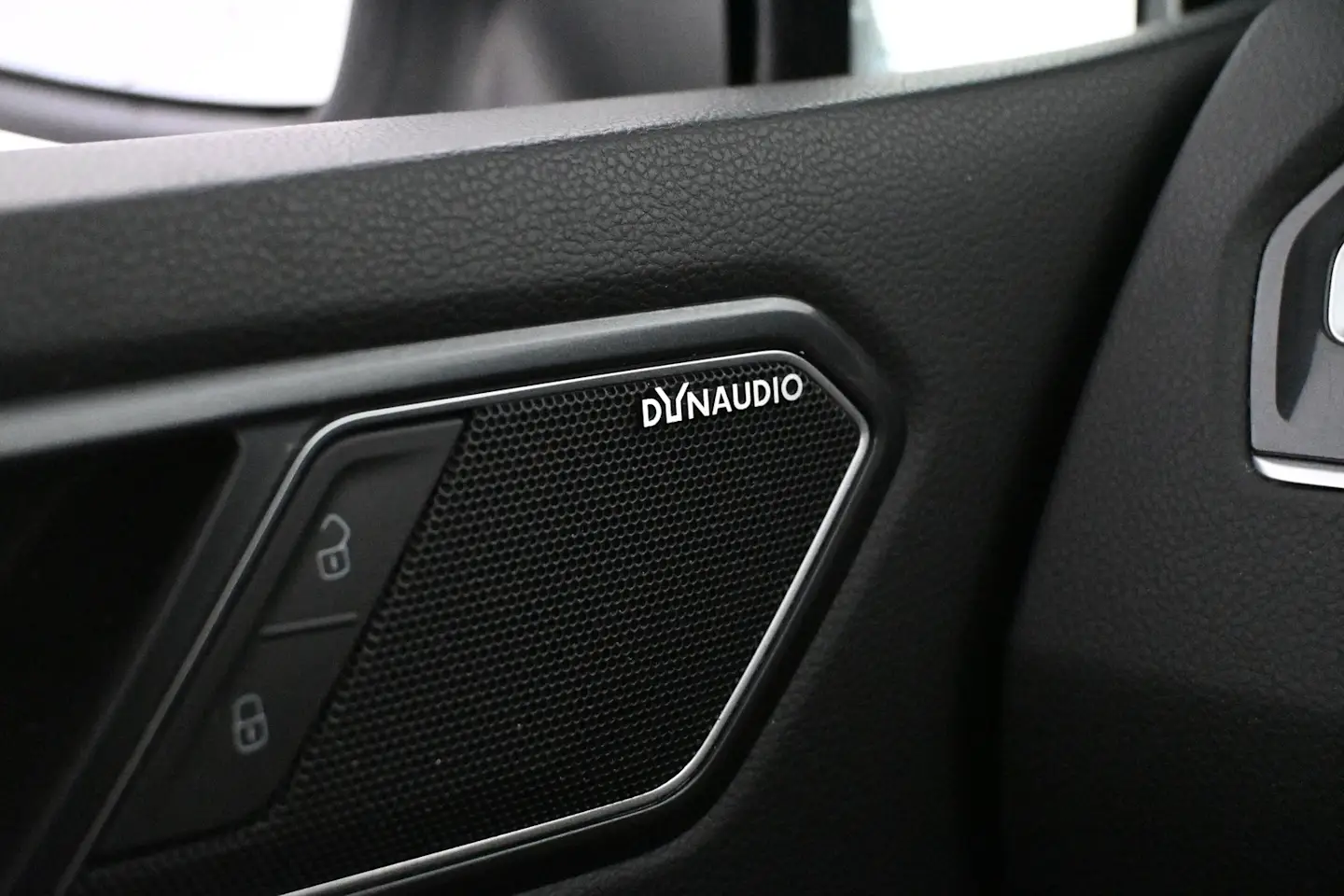 Car Image - 5EkAlc5touwqMjfZgjo9D2
