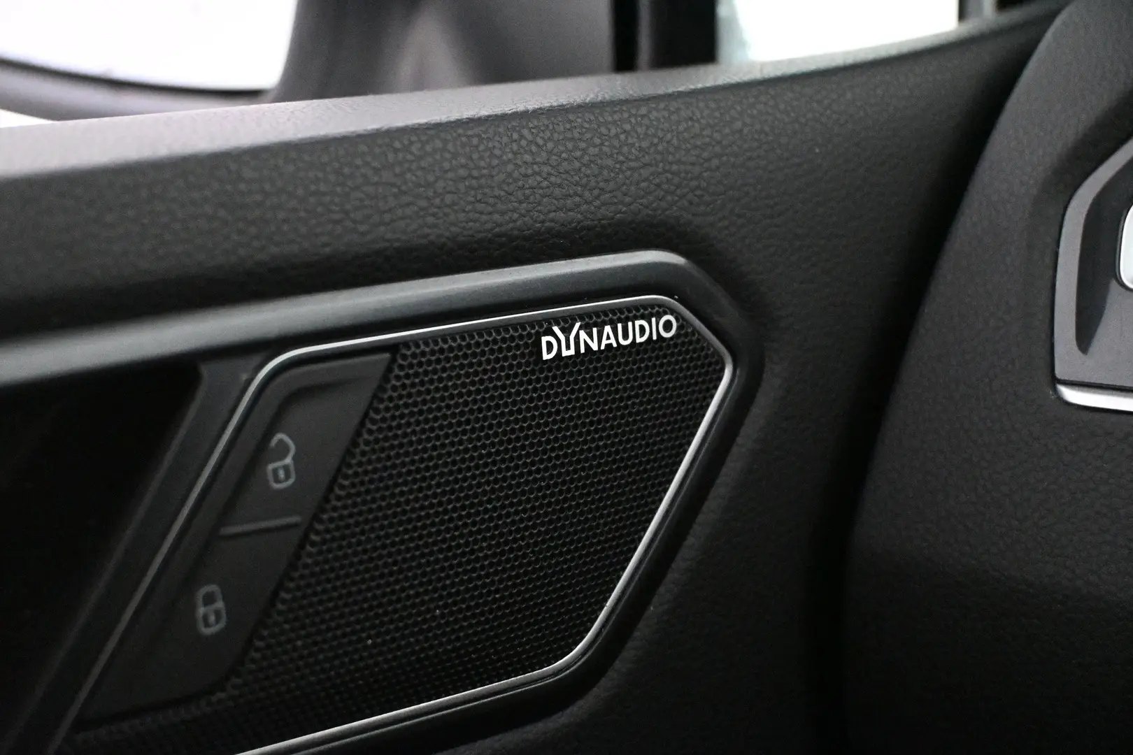 Car Image - 5EkAlc5touwqMjfZgjo9D2