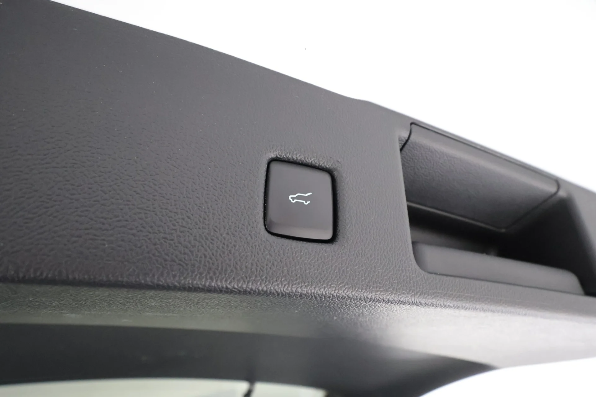 Car Image - nwjKle3aFqkyvXuLR9WzS