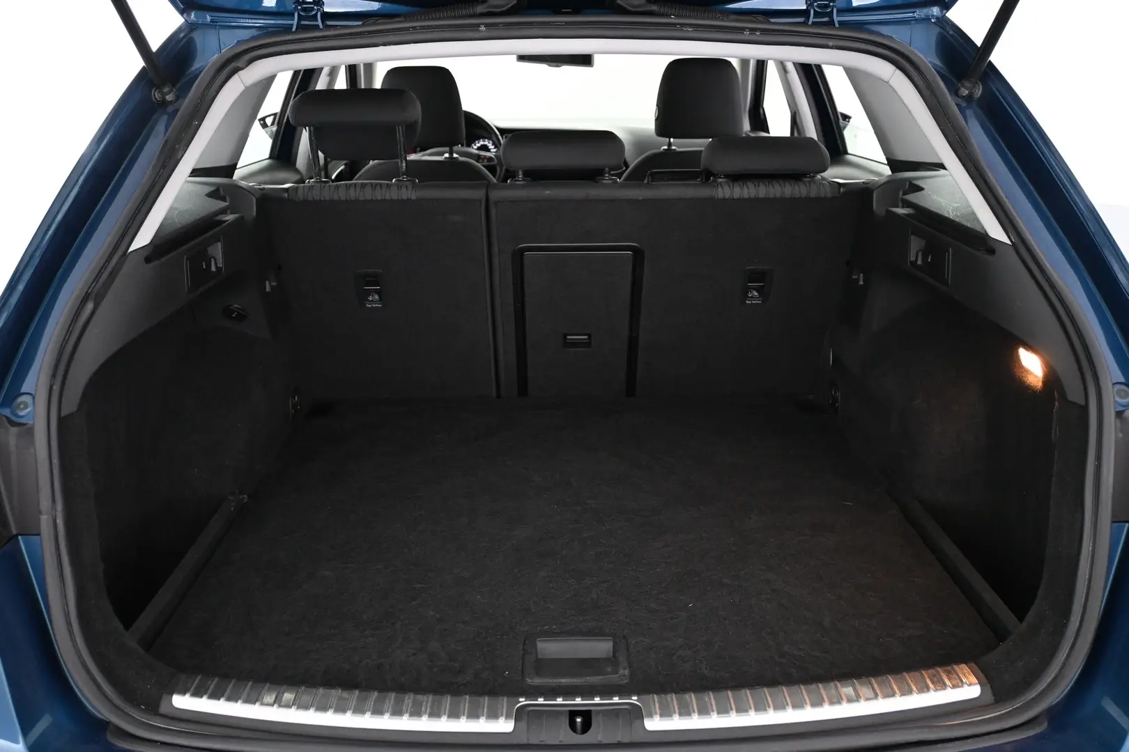 Car Image - unOrxLMJaQiVYbQk1Zr5c