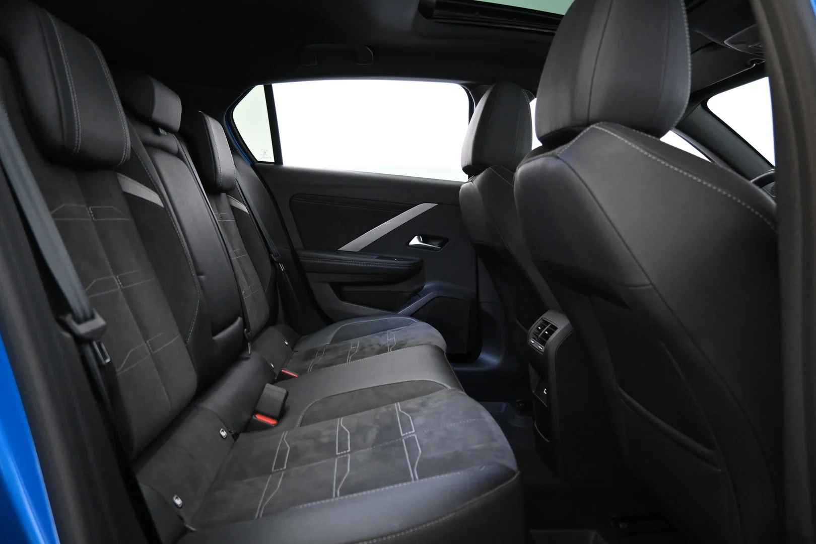 Car Image - 5bT2F7MK9cA6vcnjGsdogL