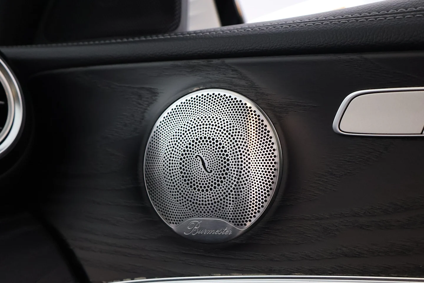 Car Image - 3sQHL6td96JlaN1hqsW4fZ