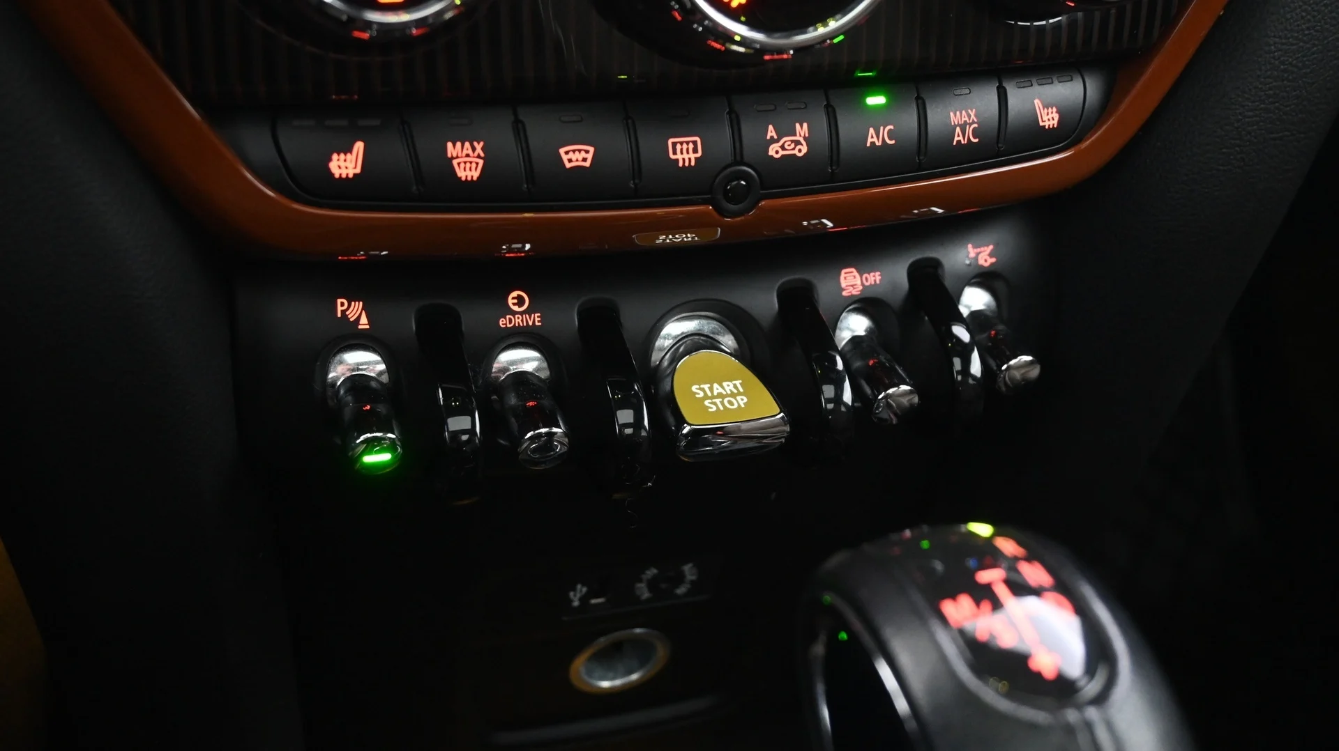 Car Image - 6QMWjWuo4ZqsJV5SzgEY9G
