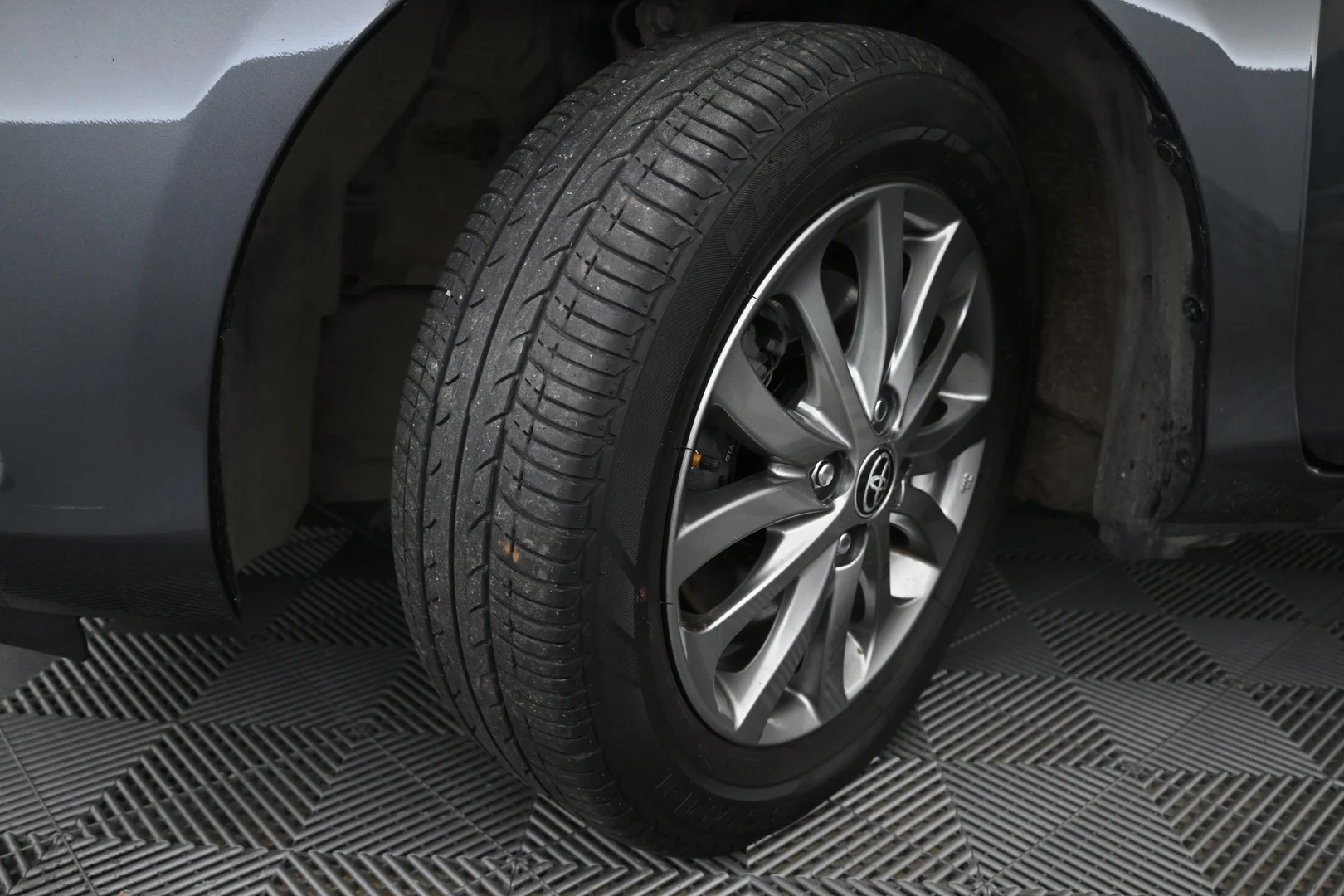Car Image - 4MFAV2wzDD56o6Xqz7auHl
