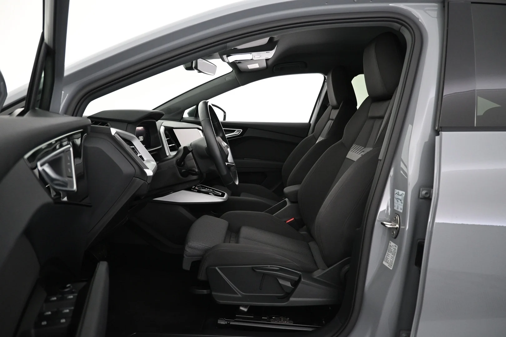 Car Image - 18gJPAwguVAKGDuuC7q7Z2