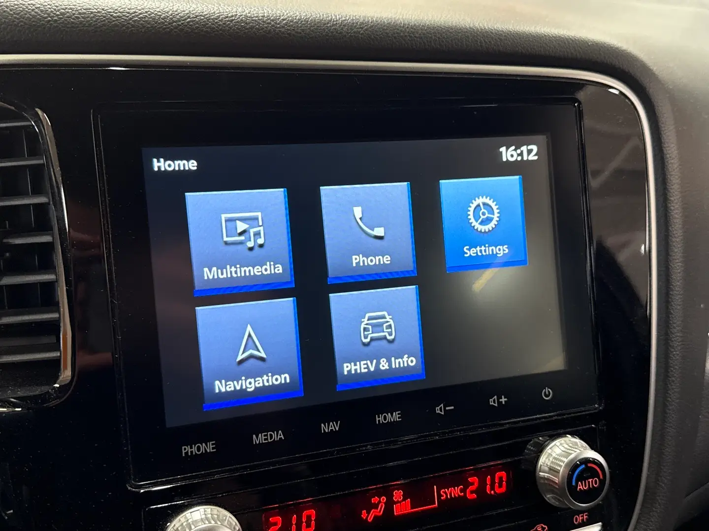 Car Image - 1cA3Np1Hxl0m598SABs3vR