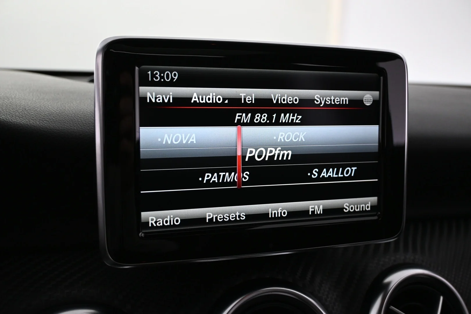 Car Image - VmL7blPMwk2ScW4DVkJGO