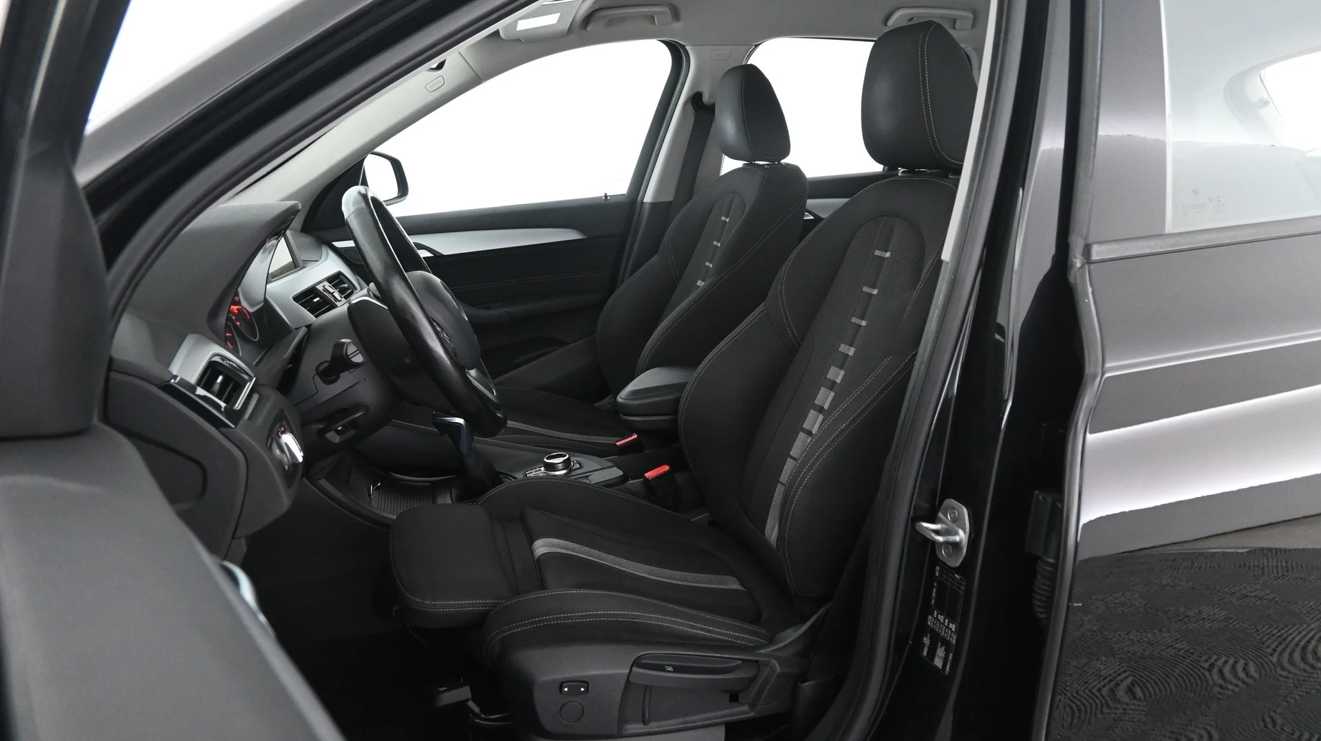 Car Image - 2qtBP7nYMcFiVnXSHBDyWq