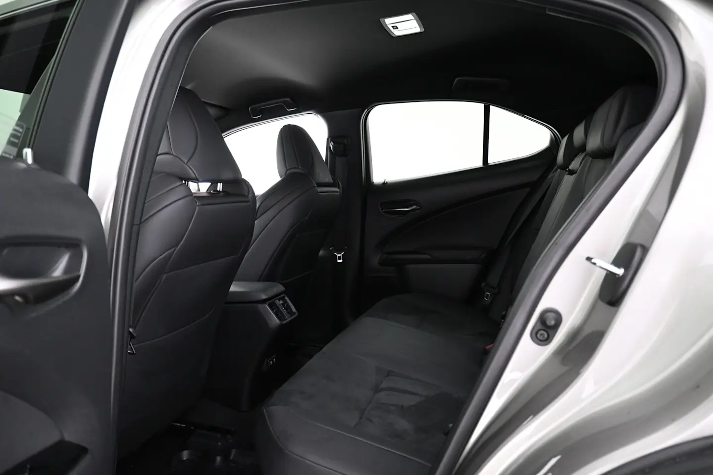 Car Image - 1LlLa396U9Leq5iREOhmbo