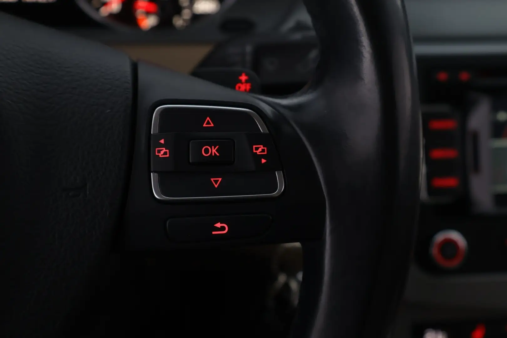 Car Image - 4cAWCTAfRbWRcS1B4Ab7xQ