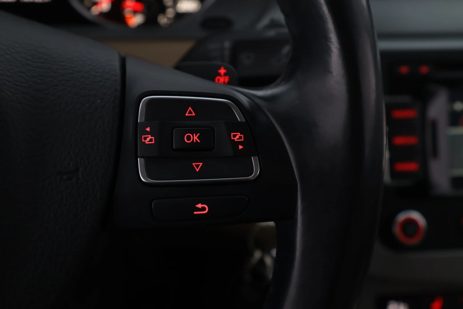 Car Image - 4cAWCTAfRbWRcS1B4Ab7xQ