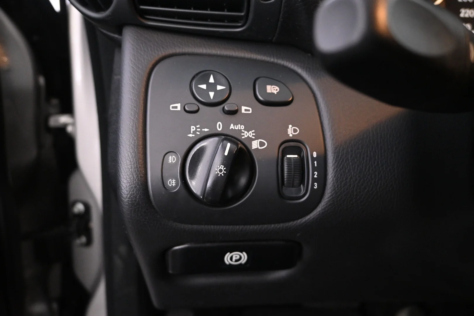 Car Image - 3dlqT7jko6rzZJnX8kjf4b
