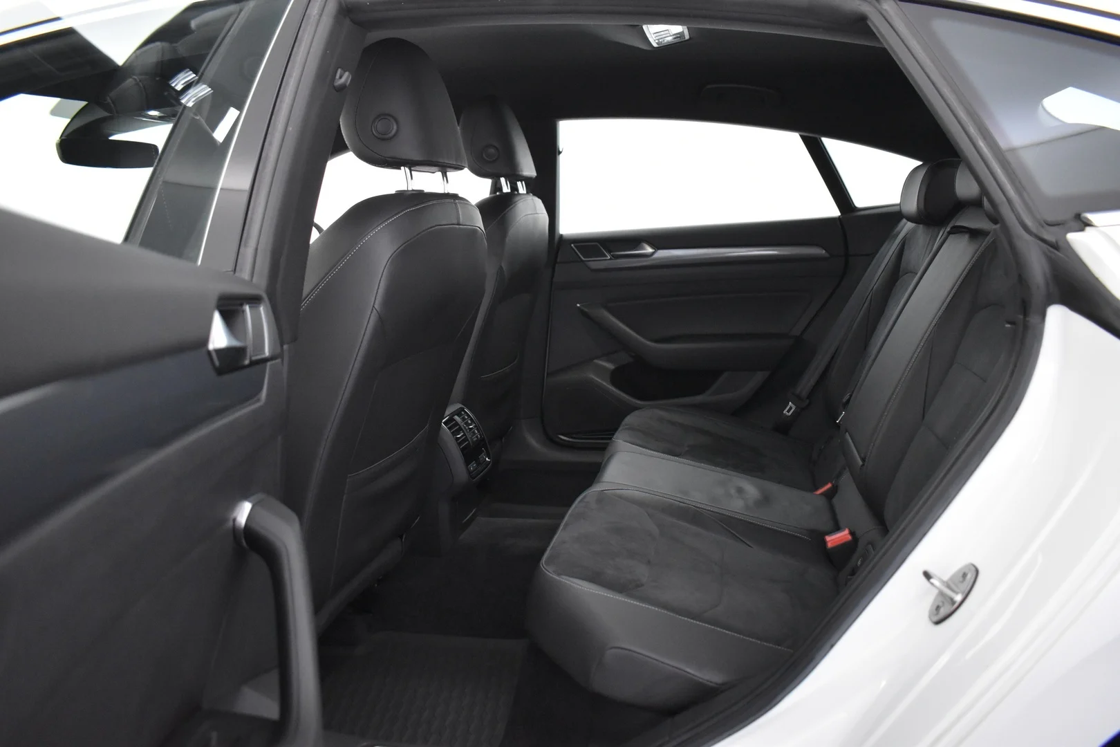 Car Image - 7dst6qBm5ZY0oqY7T95l0t