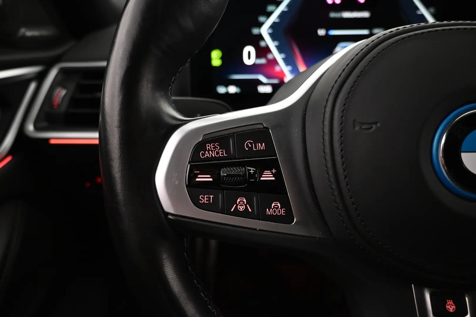 Car Image - 3pIQgeOYHEHAcecIb4hn3y
