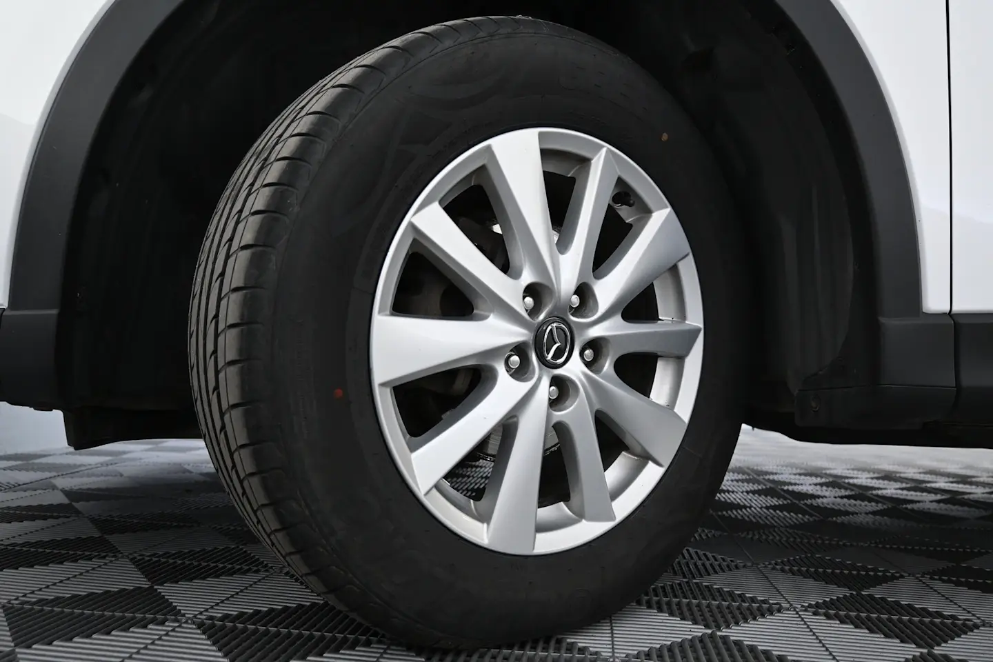 Car Image - 4VPaxx4qltKOyPrYUUQmrJ