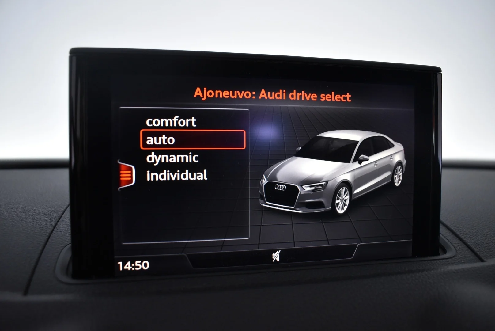 Car Image - 77uK0GlB3ImKyvMO03iSdE