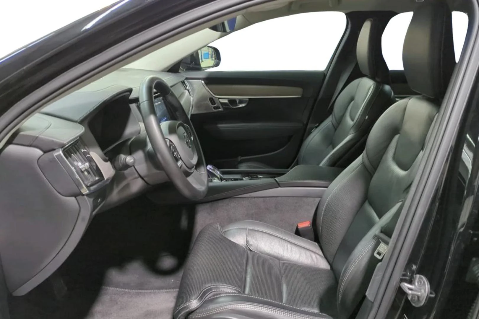 Car Image - 2HshZdb5rHupe0G1vA96ZU
