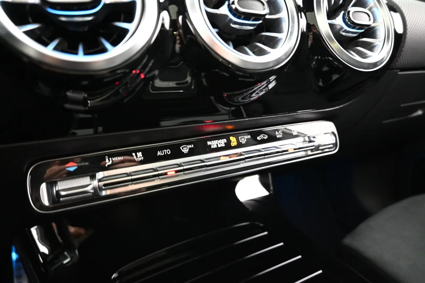 Car Image - 43PQeRfXP39OisKjF8hBln