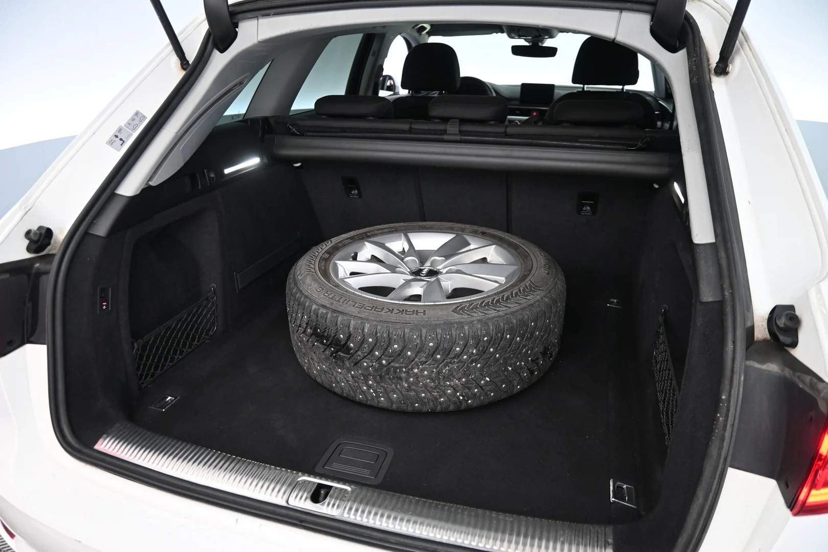 Car Image - 4eFYAmX28vjO4ukndC9KNr