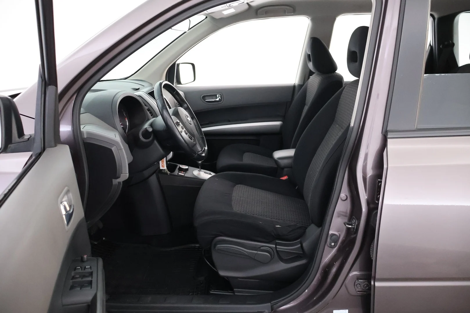 Car Image - 32G49yqg4DR56DivYXUUzN