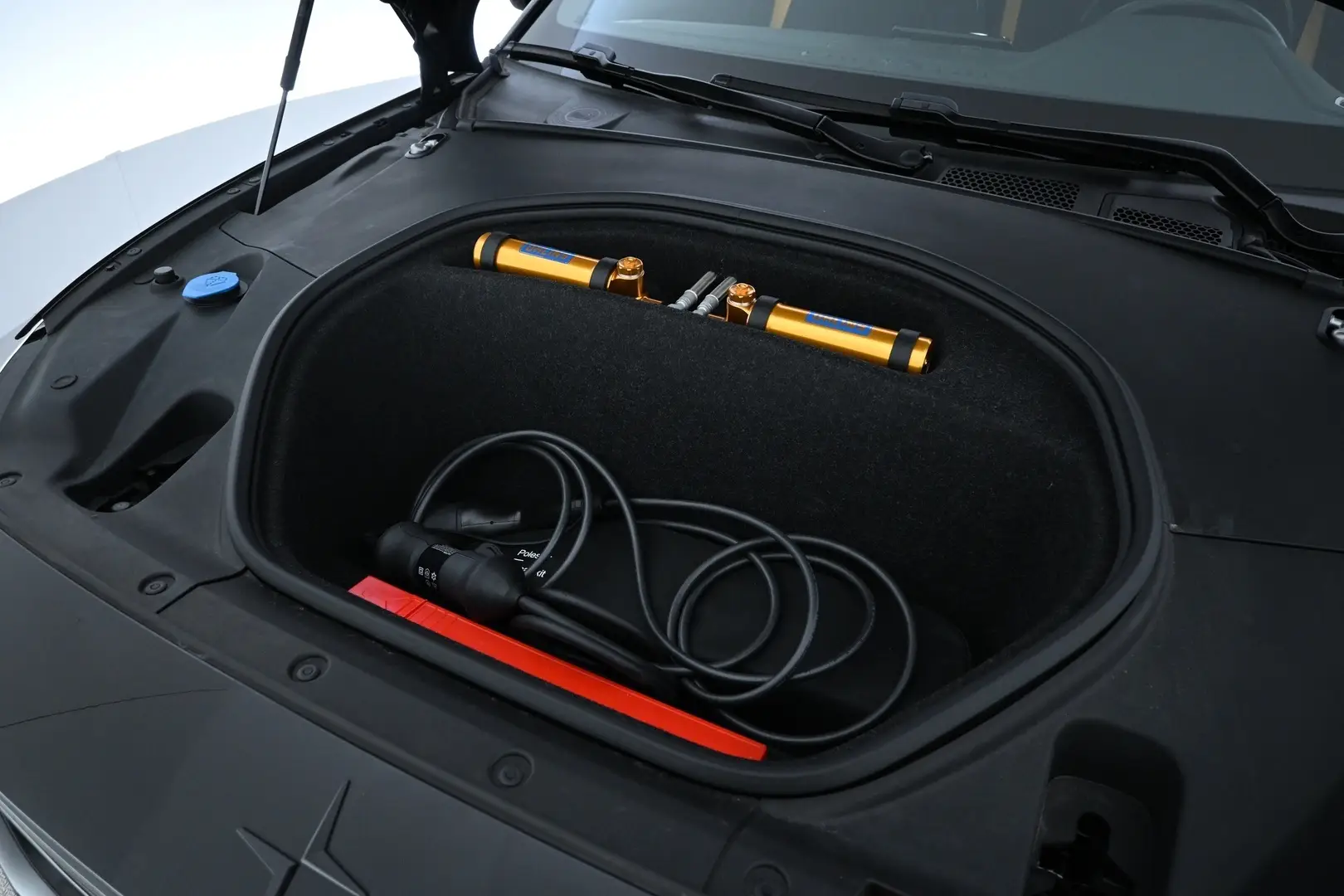 Car Image - JQG8Y4h8RvSYW9tK4zwyN