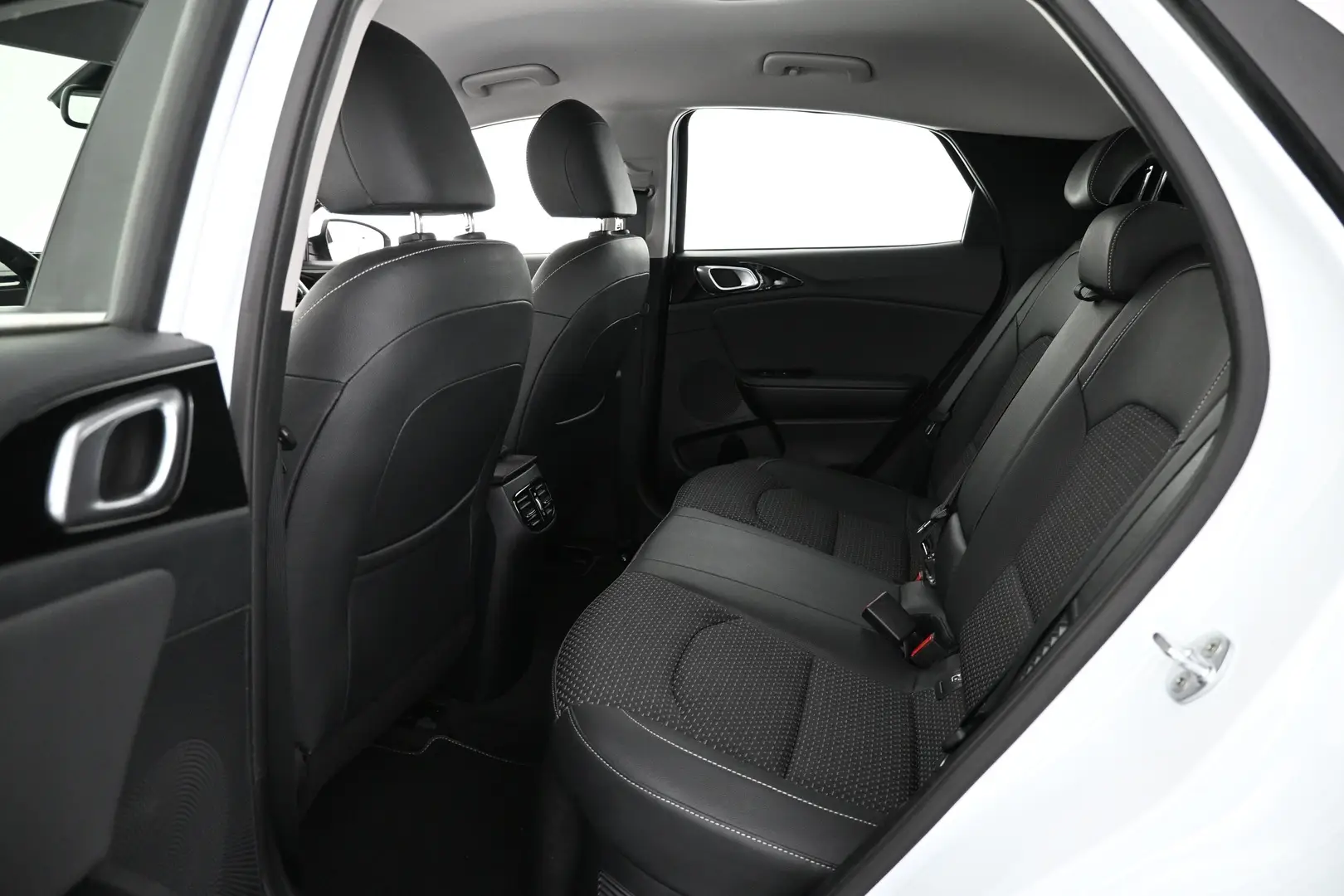Car Image - 676MWXkaZsvQ5gc67kn1b7