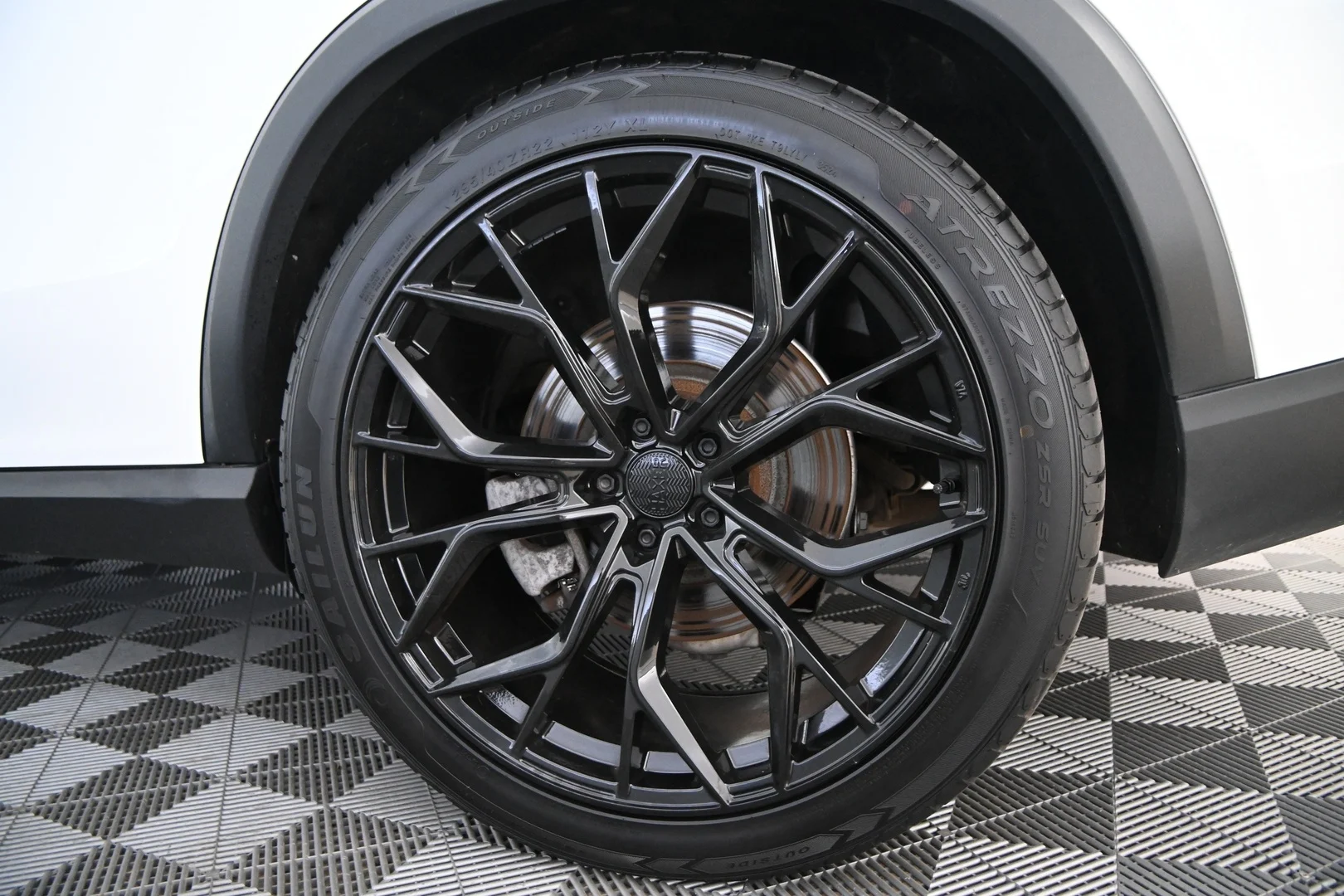 Car Image - 3D5fKcLzSTpk8OKlaDreCY