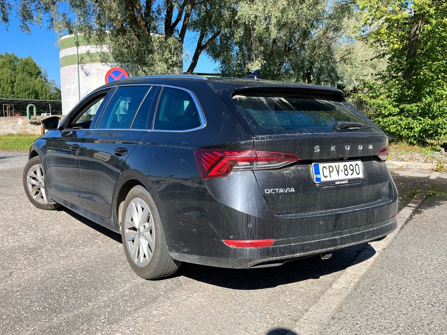 Car Image - 2wXlpHmiWDAeAxRTkwaCC0
