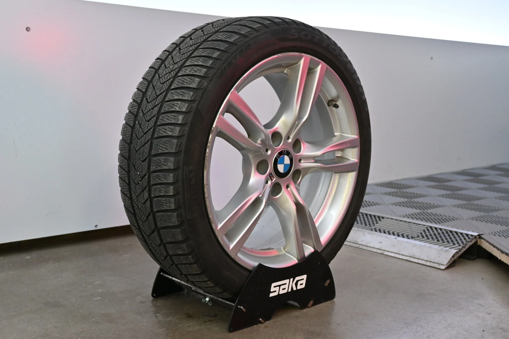 Car Image - 1Hh4QJrGmNWHUKO8SHXXWT