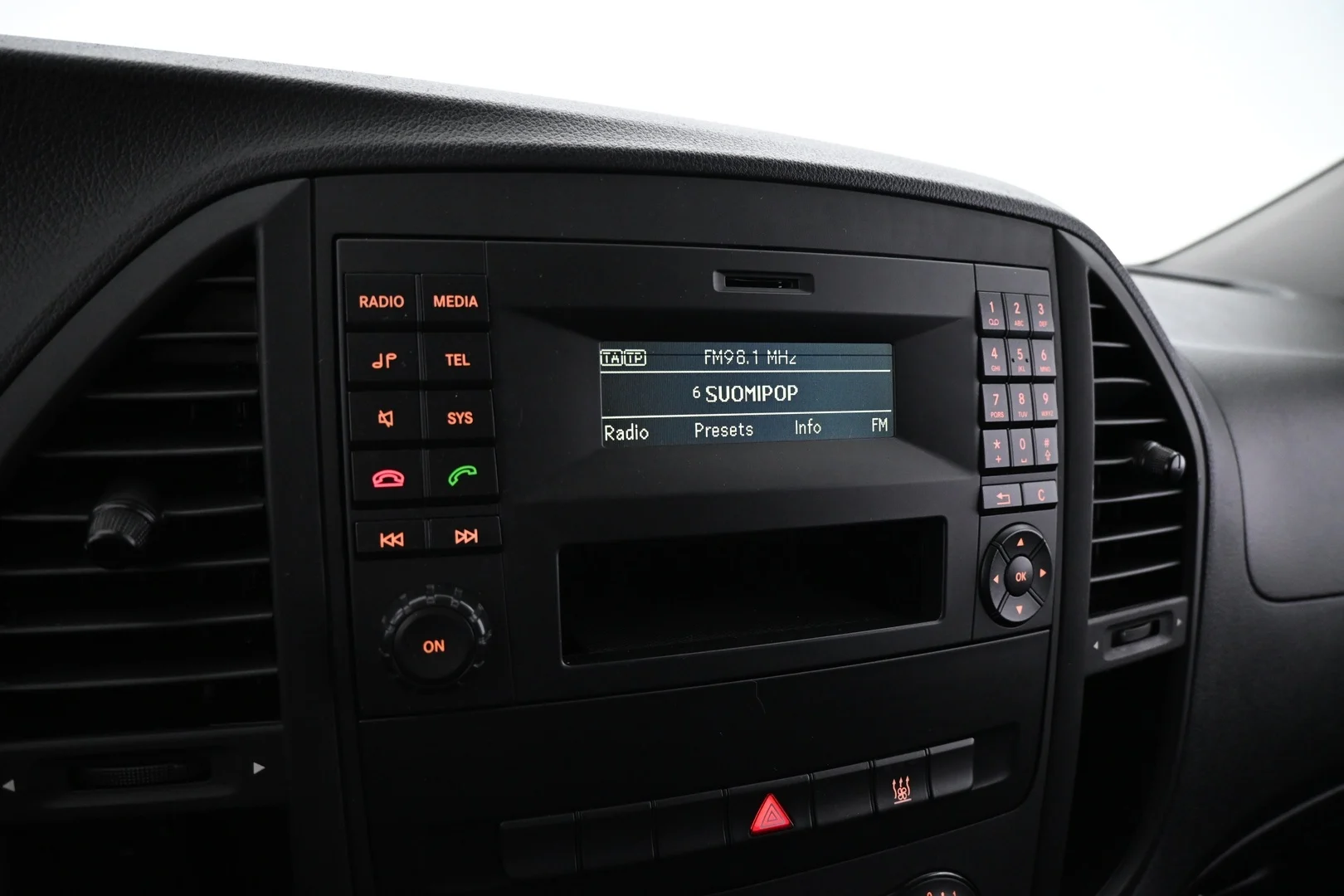 Car Image - 1hGqOhn4d4Bvr6nmbkgrod