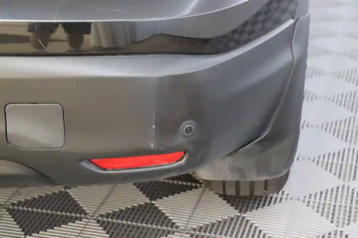 Car Image - 2ekruAoCrt7eiysoooktdB