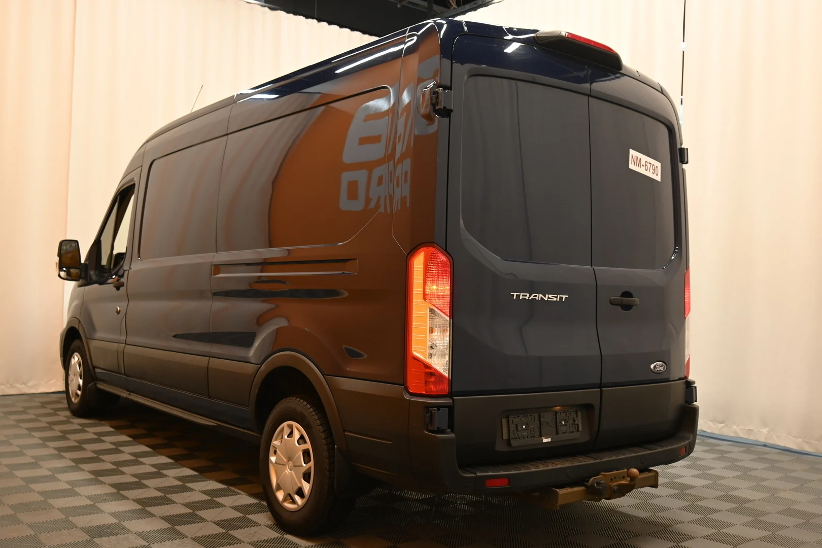 Car Image - FM9l360Cb0BOVDy6NKXrm