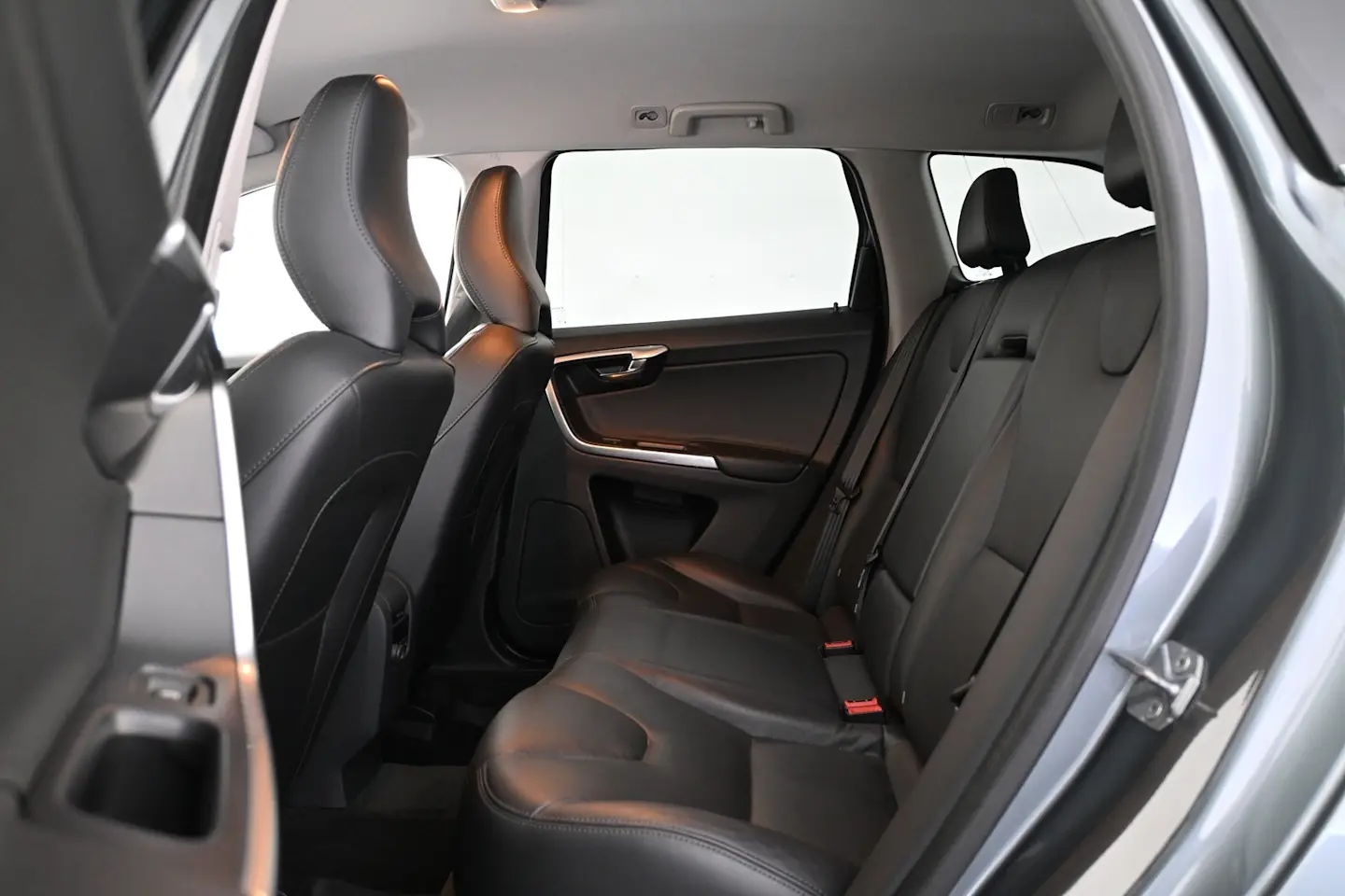 Car Image - 6blKhT9OGp8oh9OKxVnL2D