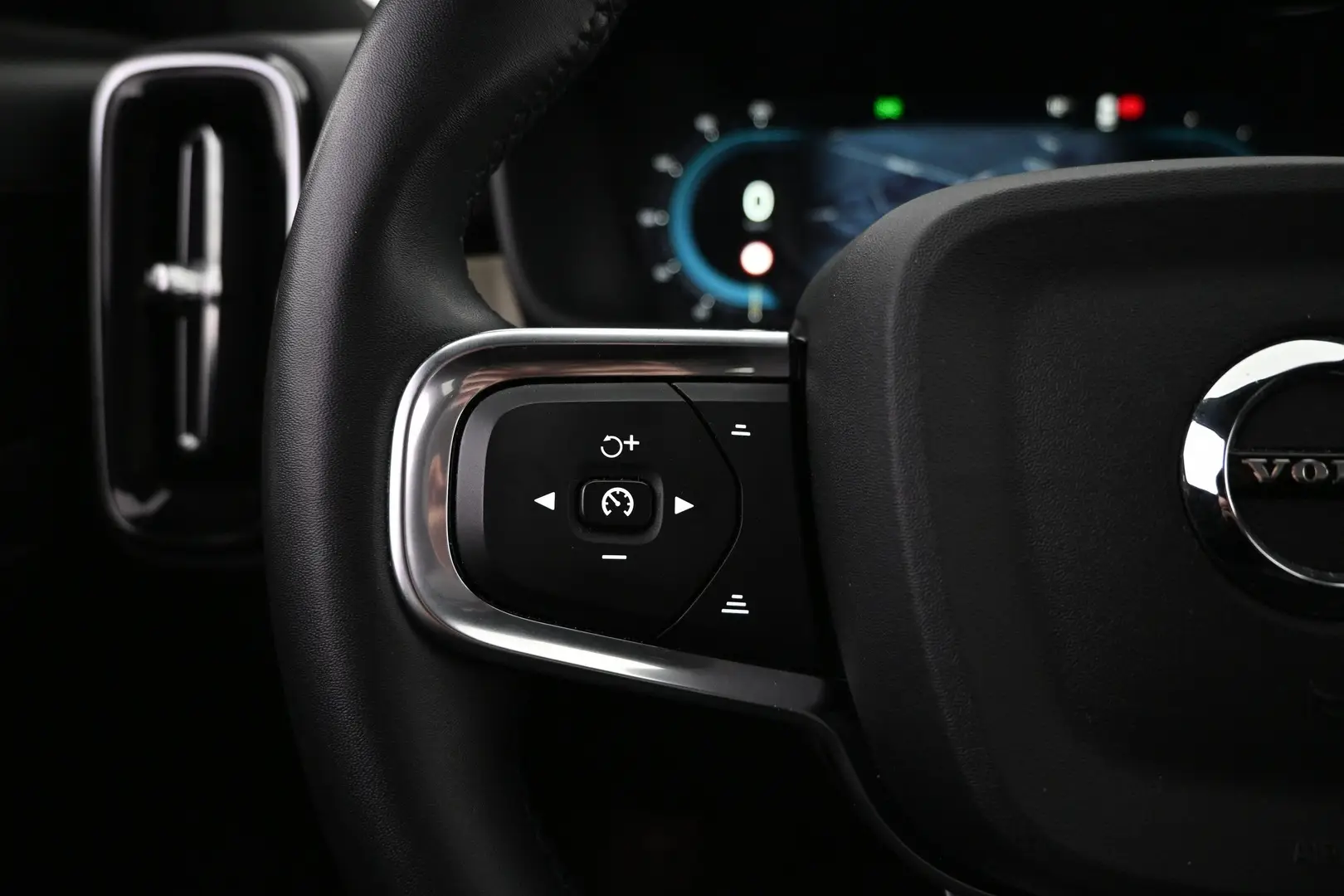 Car Image - 2KMtdDQWQxyVx5PM4By2IC